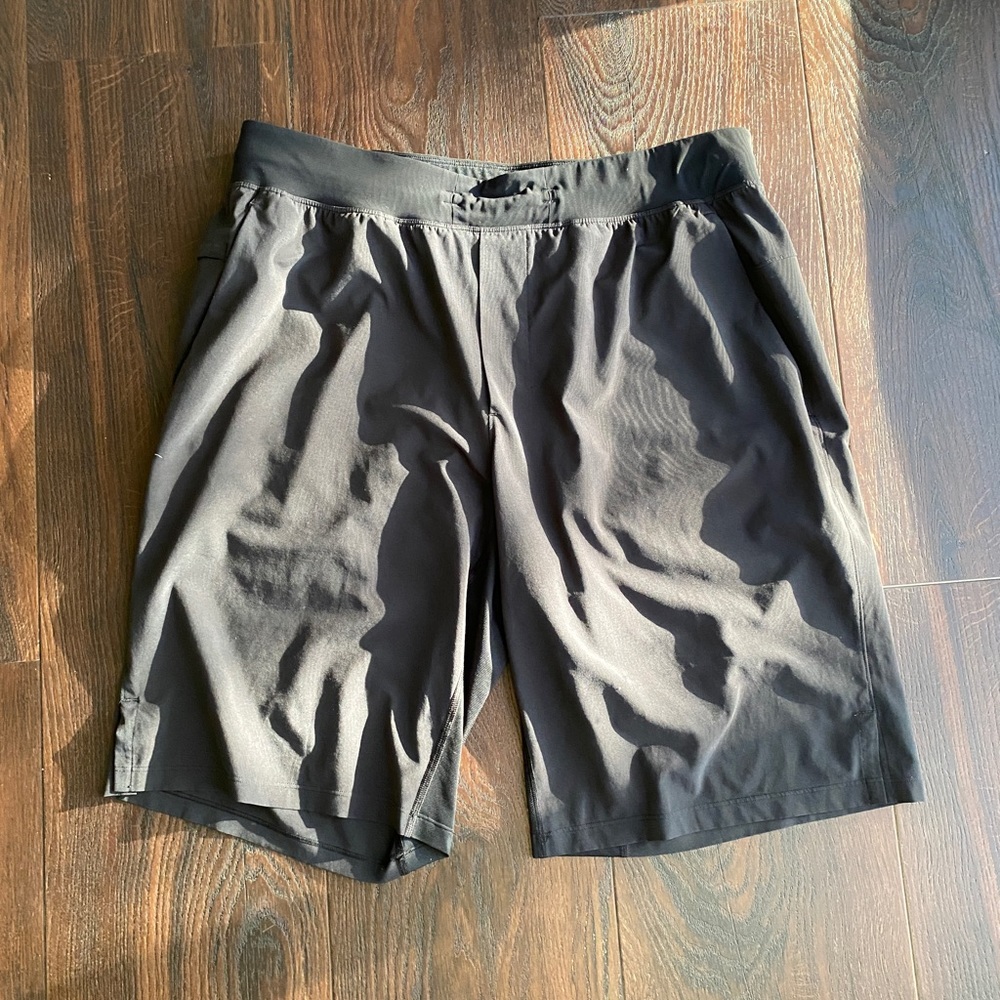 Lululemon T.H.E. Linerless Short 9 inch shorts